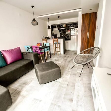 Chill Out Apartment Novi Sad Esterno foto
