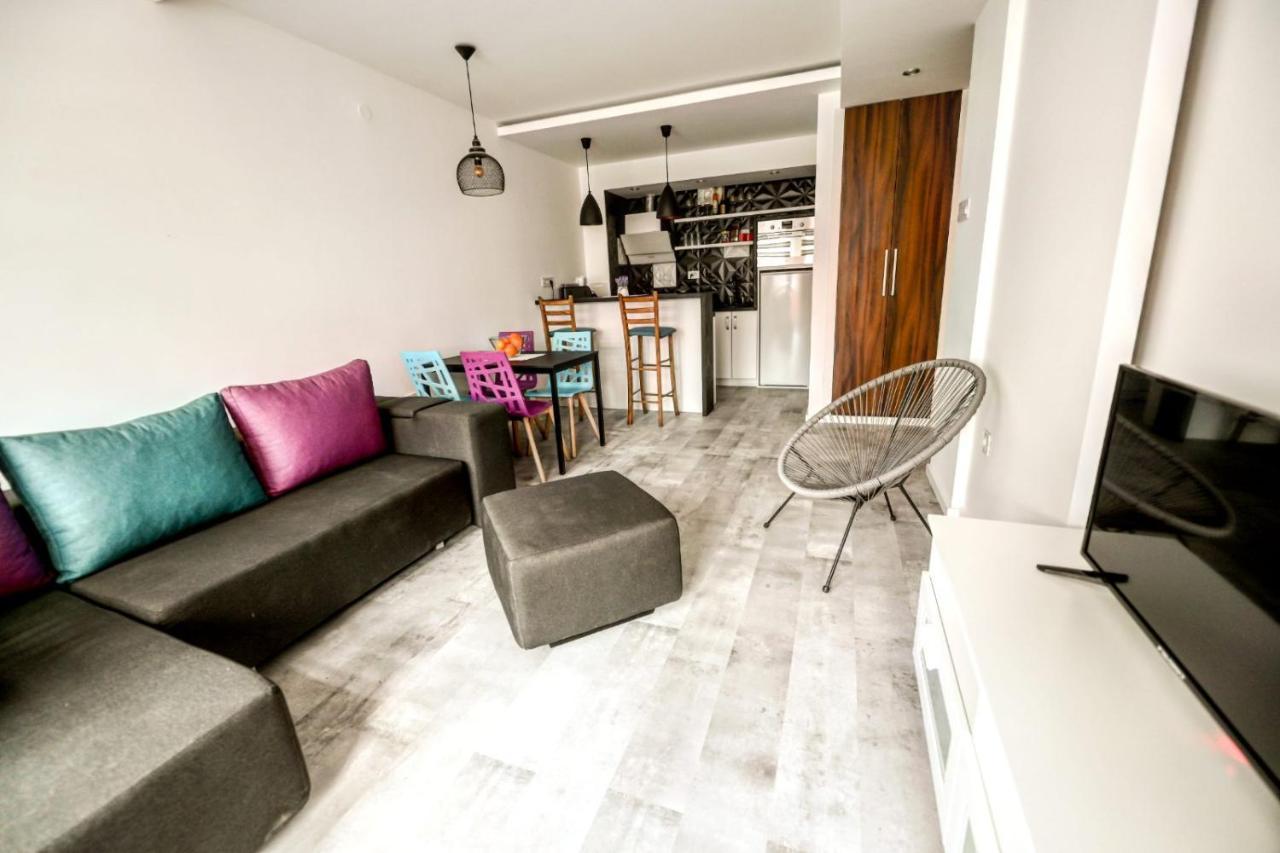 Chill Out Apartment Novi Sad Esterno foto